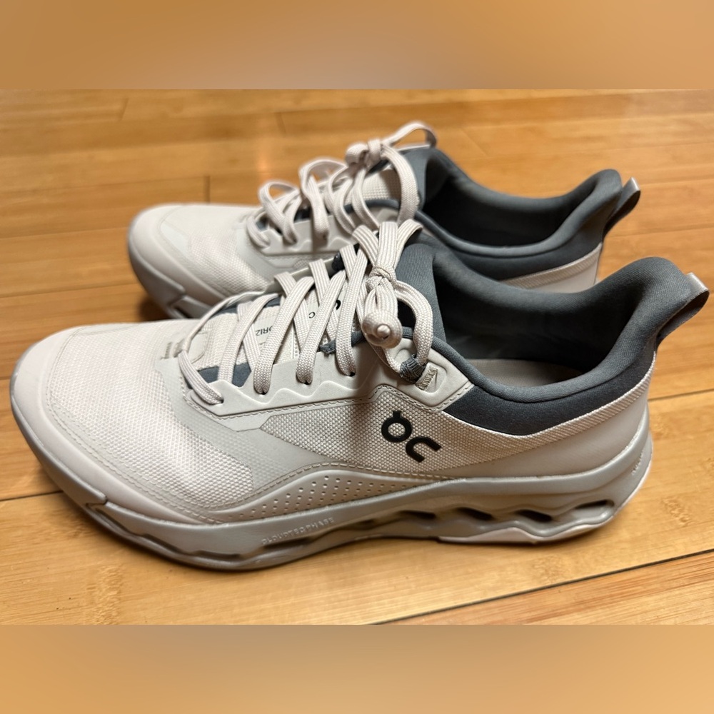 On Running  Cloud horizon 2 Mens Sneakers Size 10.5